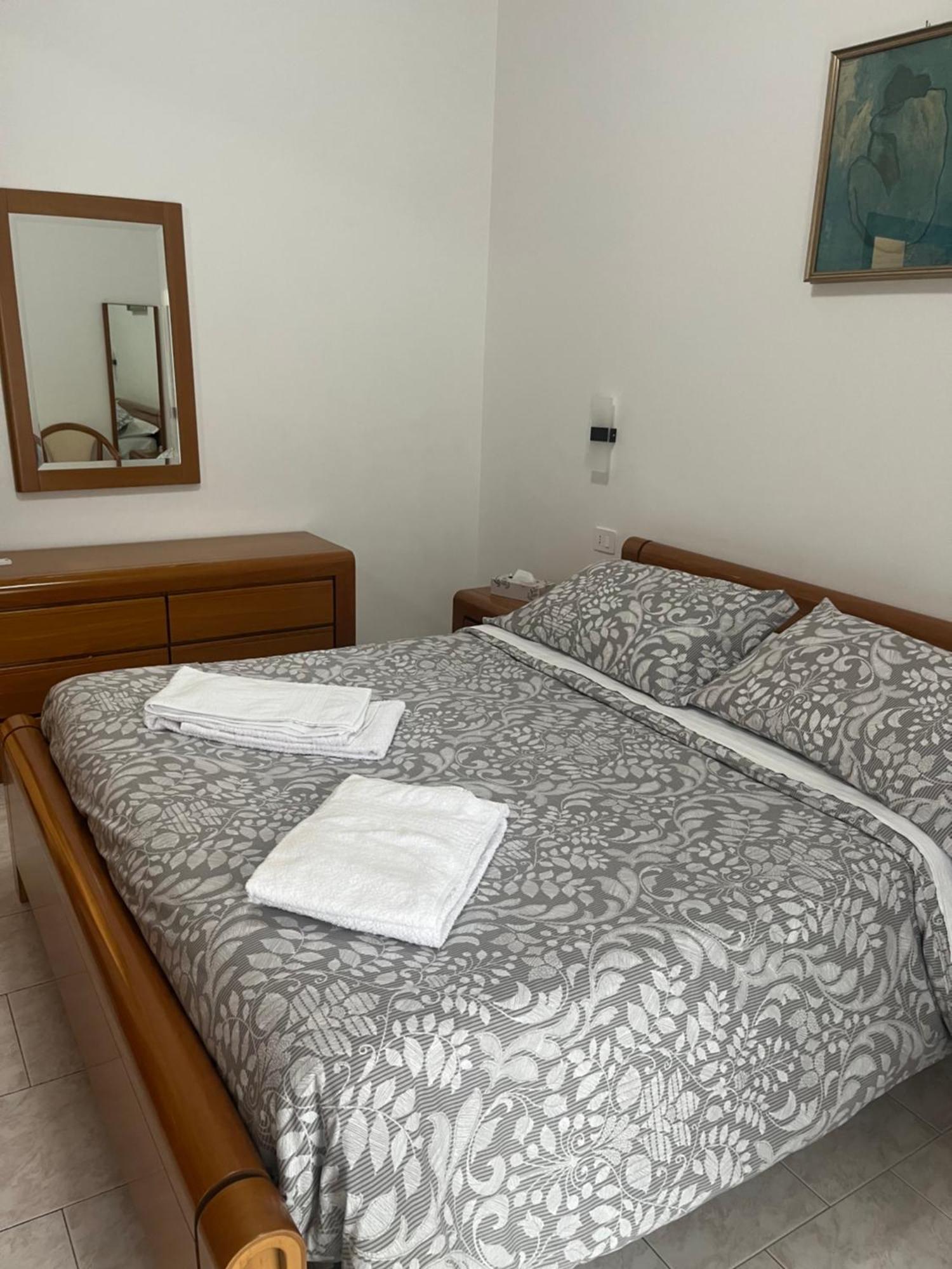 Casa Vacanze Tardy E Benech Savona Ngoại thất bức ảnh